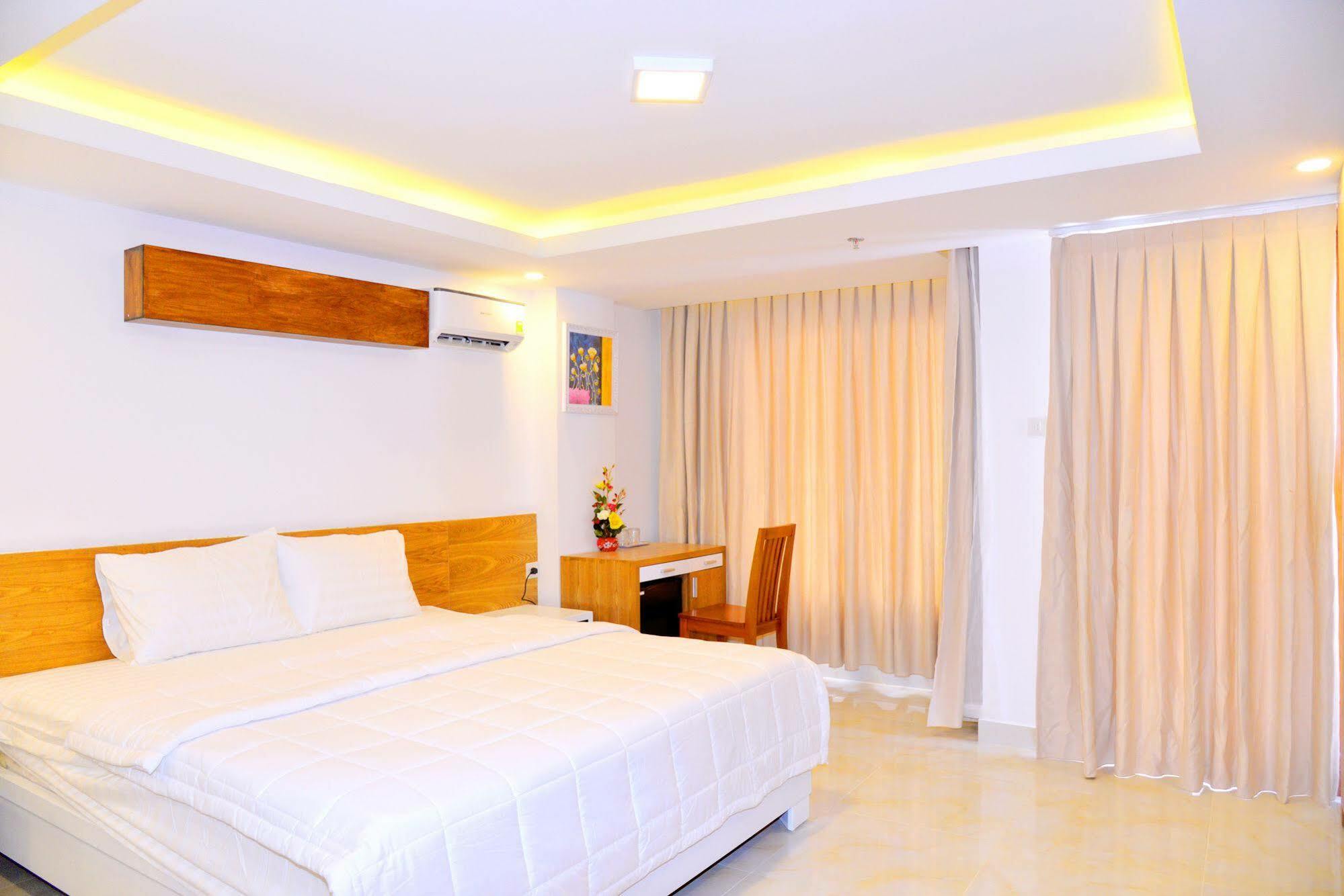 New Century Hotel Nha Trang Exterior foto